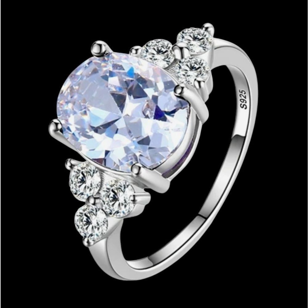 925 STERLING SILVER CLEAR ZIRCON OVAL RING